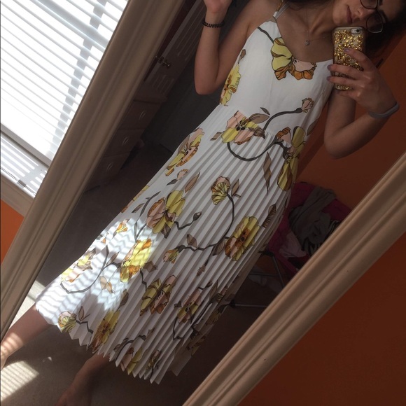 Beautiful floral summer maxi dress - Picture 1 of 3